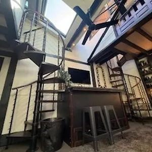 Loft En Duplex - Paris - La Defense- *